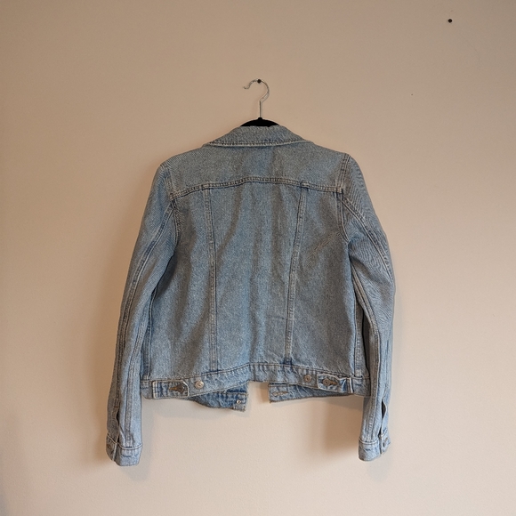 NWOT Levi's Denim Jacket - Picture 3 of 3